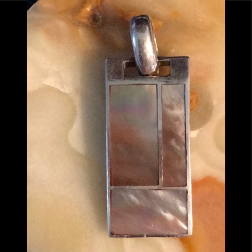 🎉 SALE 🎉Sterling Silver Pendant with Shell Inlay